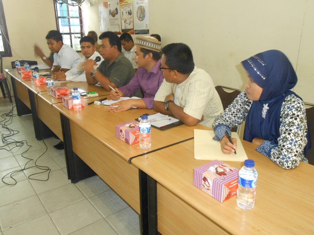 KPU Prov. SUmut memberikan pemaparan Kepada Peserta