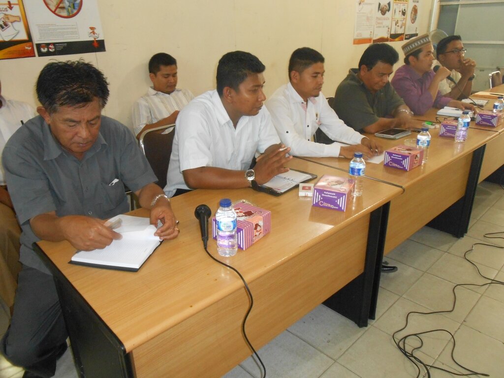 Ketua KPU Madina Memberikan kata sambutan kepada Peserta Temu ramah dengan KPU Provinsi