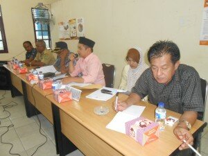 Ketua KPU Madina membemberikan arahan kepada peserta Laporan Rekening Khusus Dana Kampanye