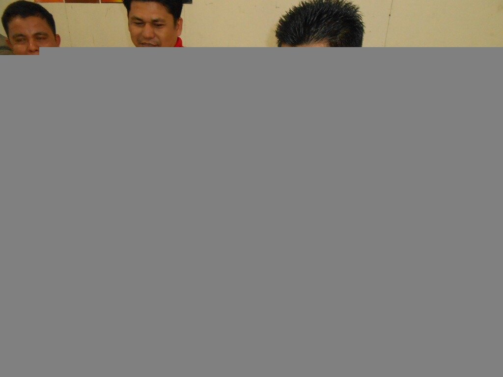 Ketua KPU sedang menandatangani Berita Acara Penetapan DPT Ke 2